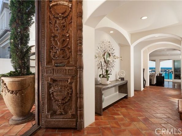 2301 Pacific Drive, Corona Del Mar (newport Beach) CA 92625
