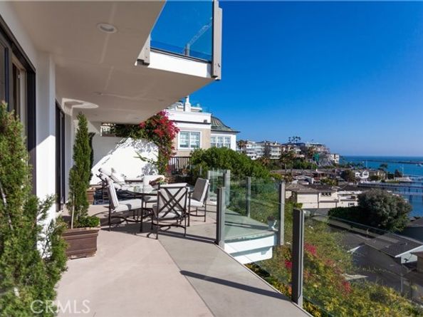 2301 Pacific Drive, Corona Del Mar (newport Beach) CA 92625