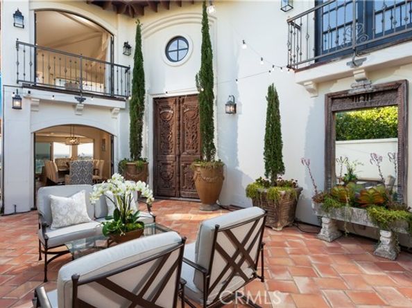2301 Pacific Drive, Corona Del Mar (newport Beach) CA 92625