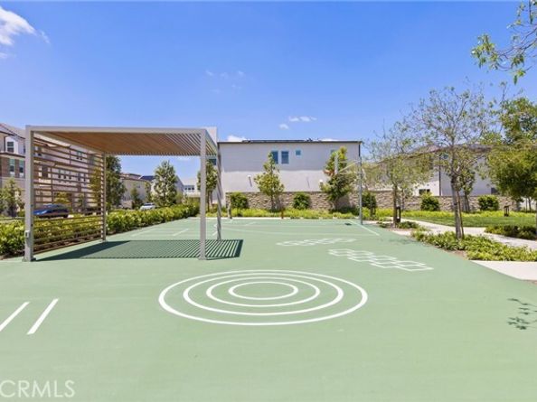 180 Paddlewheel, Lake Forest (el Toro) CA 92630