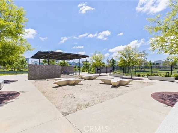 180 Paddlewheel, Lake Forest (el Toro) CA 92630