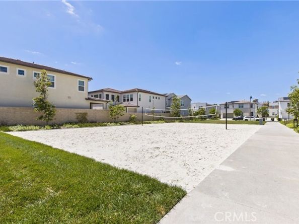 180 Paddlewheel, Lake Forest (el Toro) CA 92630