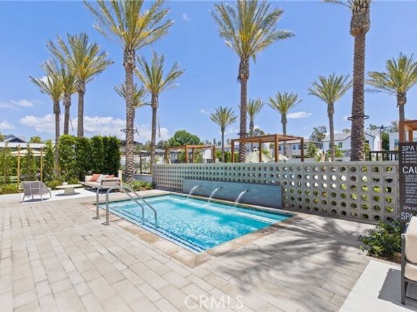 180 Paddlewheel, Lake Forest (el Toro) CA 92630