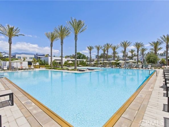 180 Paddlewheel, Lake Forest (el Toro) CA 92630