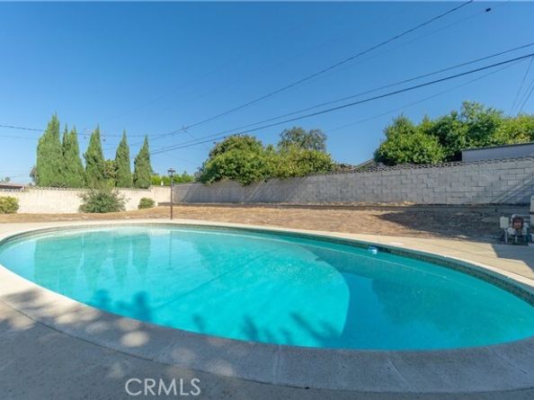 557 Black Hills Drive, Claremont CA 91711