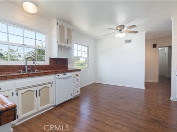 557 Black Hills Drive, Claremont CA 91711