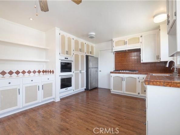 557 Black Hills Drive, Claremont CA 91711