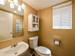51 Rue Monet, Lake Forest (el Toro) CA 92610