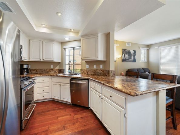 51 Rue Monet, Lake Forest (el Toro) CA 92610