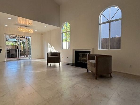 9213 Independence Way, North Hills (los Angeles) CA 91343