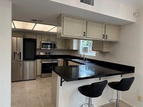 9213 Independence Way, North Hills (los Angeles) CA 91343