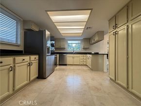 9213 Independence Way, North Hills (los Angeles) CA 91343