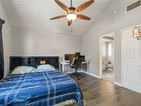 9946 Owensmouth 9, Chatsworth (los Angeles) CA 91311