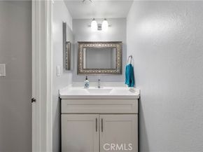 9946 Owensmouth 9, Chatsworth (los Angeles) CA 91311