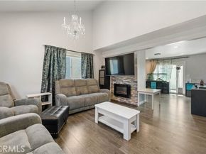 9946 Owensmouth 9, Chatsworth (los Angeles) CA 91311