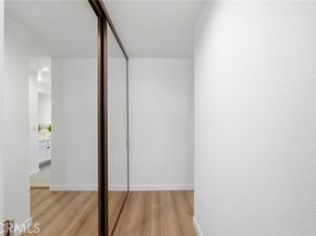 18130 Andrea Circle 4, Northridge (los Angeles) CA 91325