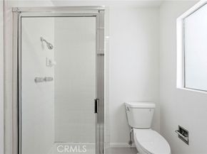 18130 Andrea Circle 4, Northridge (los Angeles) CA 91325