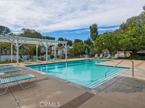 18130 Andrea Circle 4, Northridge (los Angeles) CA 91325