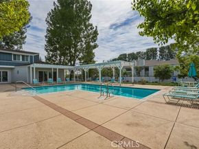 18130 Andrea Circle 4, Northridge (los Angeles) CA 91325