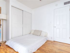 11035 White Oak Avenue, Granada Hills (los Angeles) CA 91344