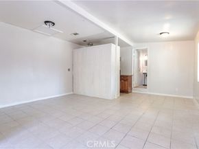 8855 Tyrone Avenue, Panorama City (los Angeles) CA 91402