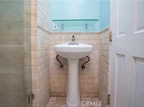 8855 Tyrone Avenue, Panorama City (los Angeles) CA 91402