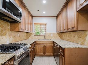 7319 Hazeltine Avenue 4, Van Nuys (los Angeles) CA 91405