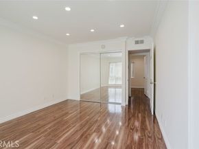 7319 Hazeltine Avenue 4, Van Nuys (los Angeles) CA 91405