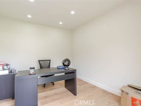 6849 Firmament Avenue, Van Nuys (los Angeles) CA 91406