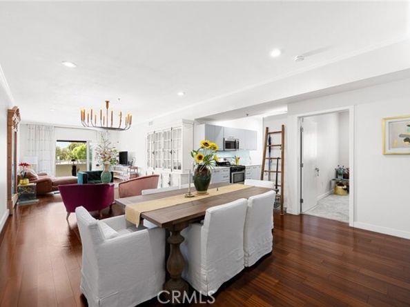 5016 Bakman 404, North Hollywood (los Angeles) CA 91601