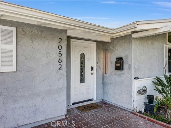 20562 Skouras, Winnetka (los Angeles) CA 91306