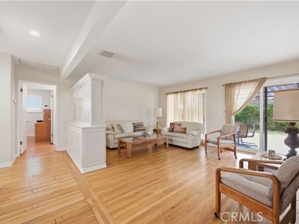 11007 MONTGOMERY Avenue, Granada Hills (los Angeles) CA 91344