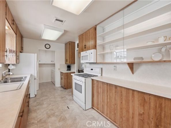 11007 MONTGOMERY Avenue, Granada Hills (los Angeles) CA 91344