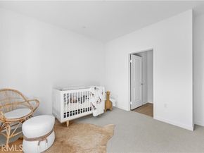 9423 N Sepulveda Blvd. 4, North Hills (los Angeles) CA 91343
