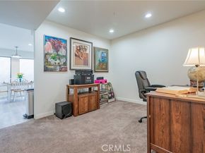 22038 Vanowen Street 113, Woodland Hills (los Angeles) CA 91303