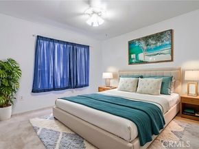 22038 Vanowen Street 113, Woodland Hills (los Angeles) CA 91303