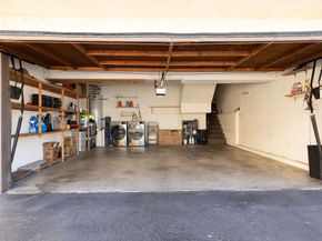 21241 Lassen Street 1, Chatsworth (los Angeles) CA 91311