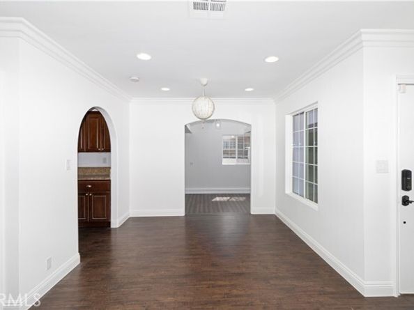 8546 Woodley Ave, North Hills (los Angeles) CA 91343