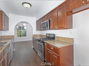 8546 Woodley Ave, North Hills (los Angeles) CA 91343
