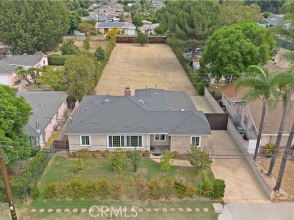 8546 Woodley Ave, North Hills (los Angeles) CA 91343