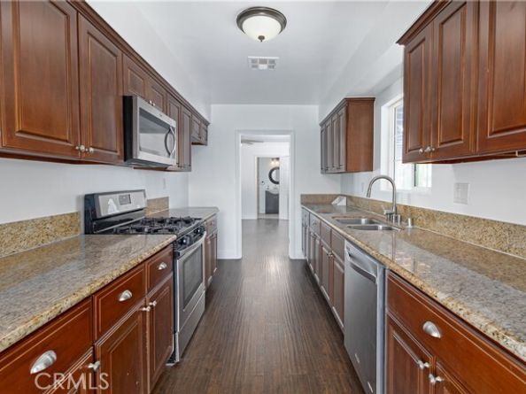 8546 Woodley Ave, North Hills (los Angeles) CA 91343