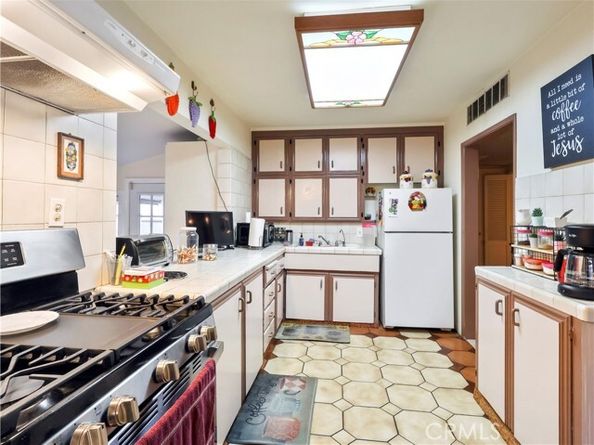 8651 Ranchito Avenue, Panorama City (los Angeles) CA 91402