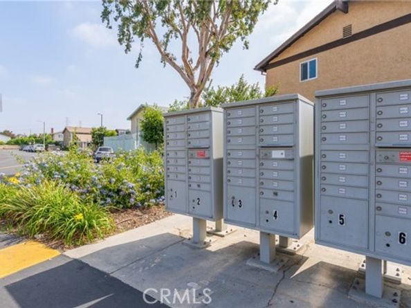 12302 Runnymede Street 4, North Hollywood (los Angeles) CA 91605