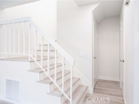 12302 Runnymede Street 4, North Hollywood (los Angeles) CA 91605