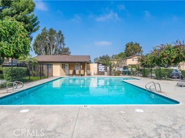 12302 Runnymede Street 4, North Hollywood (los Angeles) CA 91605