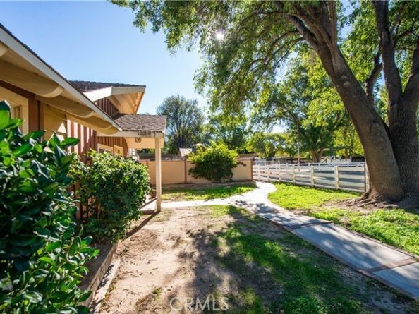 22050 Tulsa, Chatsworth (los Angeles) CA 91311