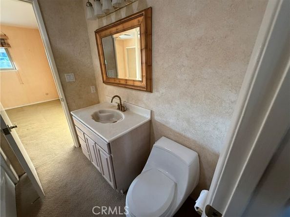 22049 Oxnard, Woodland Hills (los Angeles) CA 91367