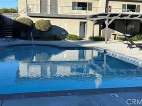 22049 Oxnard, Woodland Hills (los Angeles) CA 91367