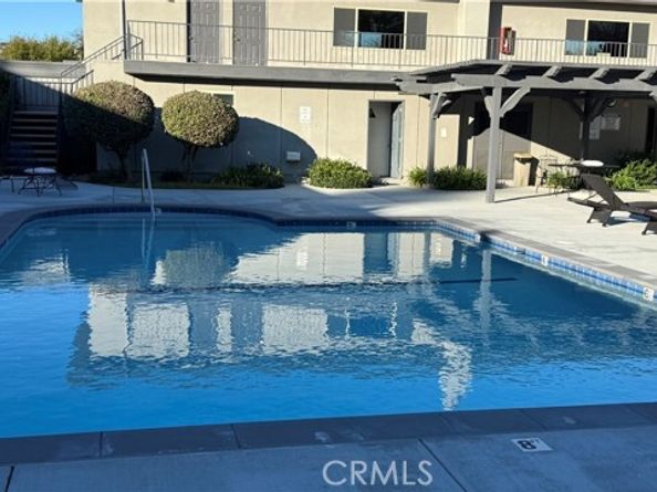 22049 Oxnard, Woodland Hills (los Angeles) CA 91367