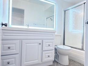 20930 Parthenia Street 216, Canoga Park (los Angeles) CA 91304